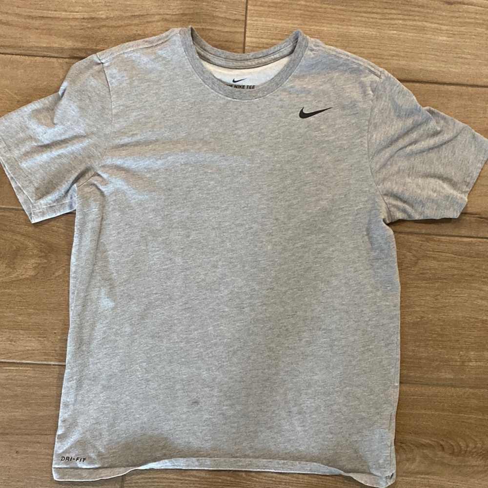 Mens Nike Tee